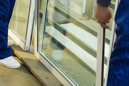 Commercial Glass Repair Technician in Sarasota